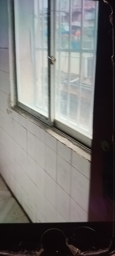 友爱农贸市场 随时看房·