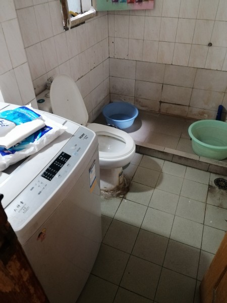 石榴苑 随时看房·