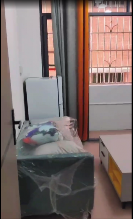岑村松岗小区 随时看房·