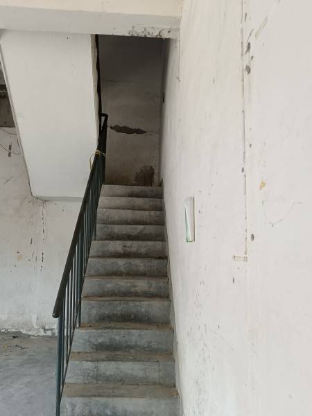 华南城汽摩配件区商铺 随时看房·