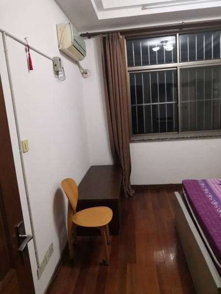 新东苑三村 2居室 1000元/月