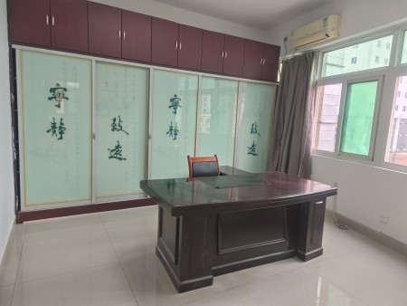 新龙商务中心C座6楼 随时看房·