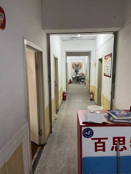 21中学对面 随时看房·