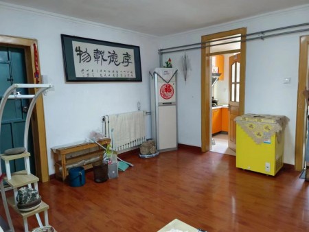 莱芜一路 2居室 3300元/月