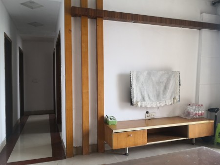 心巢小区 3居室 2500元/月