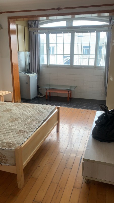 大唐花园 1居室 2800元/月