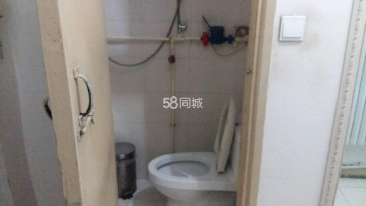 地毯厂路18号 随时看房·