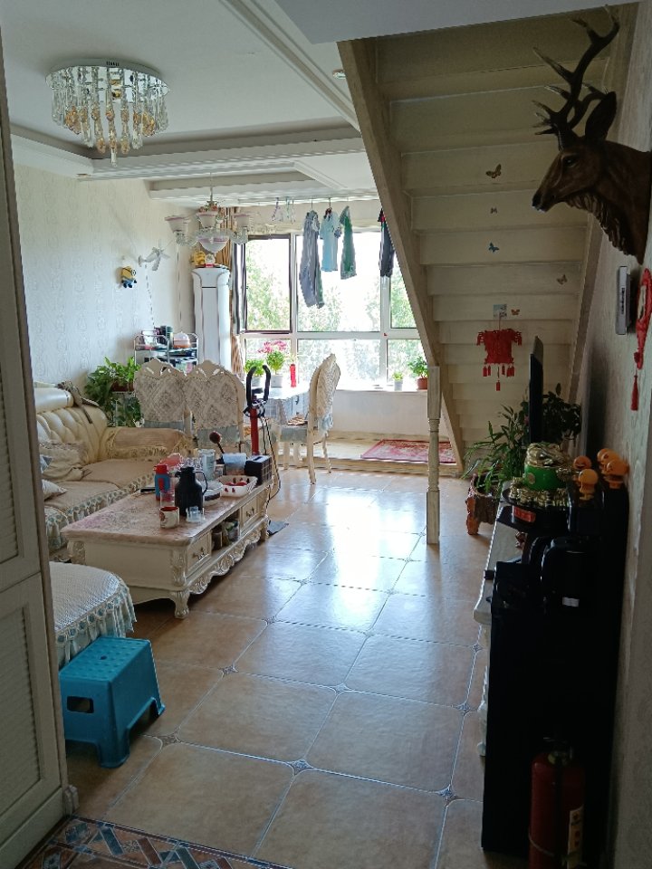 城际美景 2居室 1300元/月