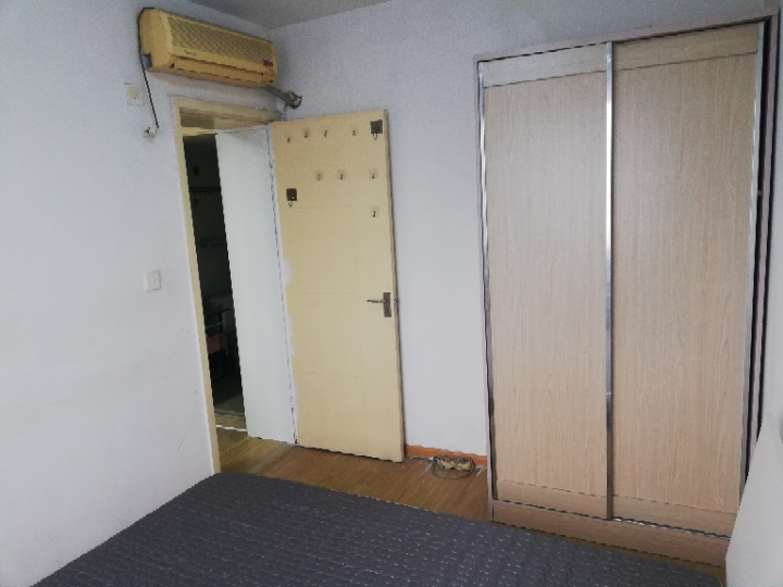 宝利金国际广场 1居室 2350元/月