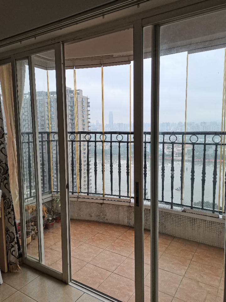 滨江东，江景房，浪琴居 随时看房·
