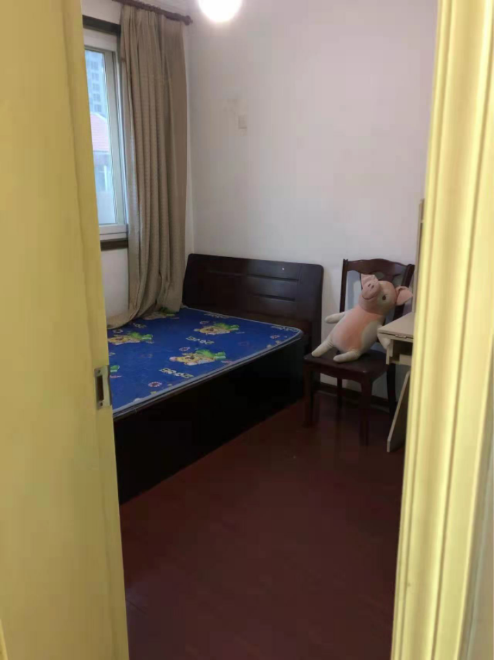 紫荆小区 随时看房·