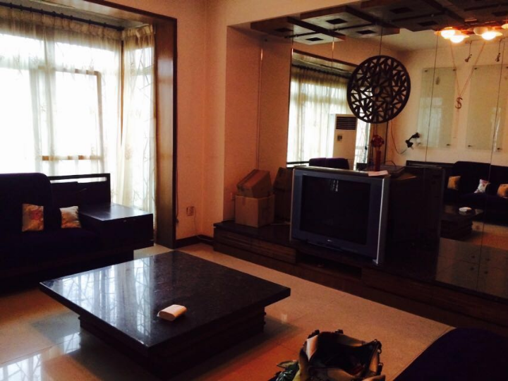 创远景园 4居室 3580元/月