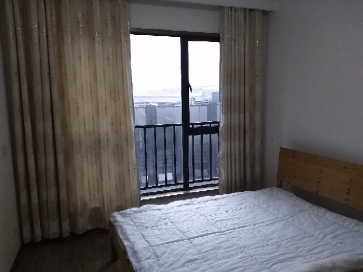 湘江时代 2居室 2900元/月