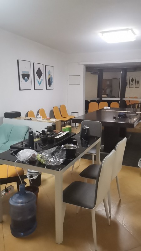 万事达名苑地铁口 3居室 7600元/月