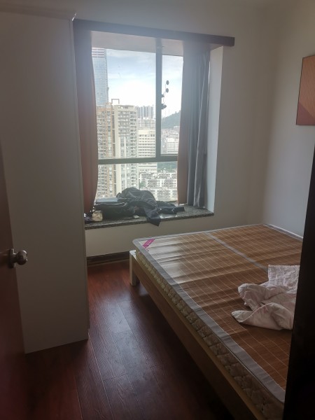 万事达名苑地铁口 随时看房·