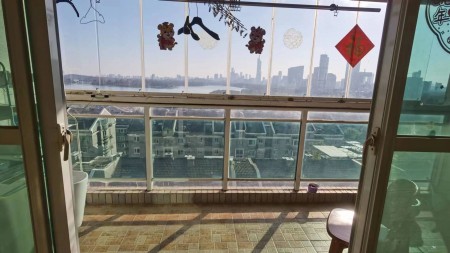 湖景花园 随时看房·