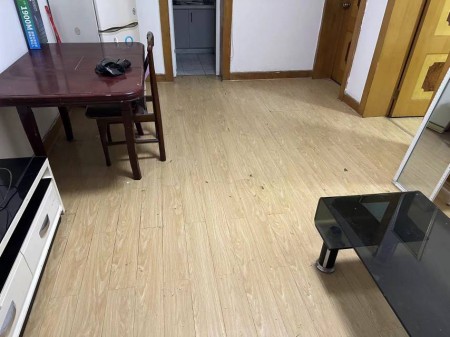 步行街星光大厦 2居室 2200元/月