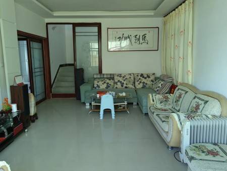 东龙家社区 4居室 4888元/月