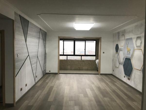 华地紫金府 4居室 2500元/月