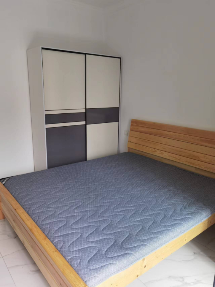 时代城 1居室 1700元/月