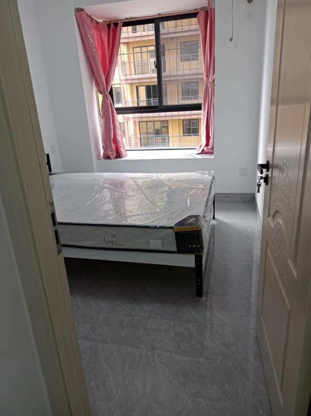 滨江华府 随时看房·