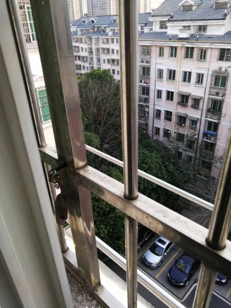 麓山名园 随时看房·
