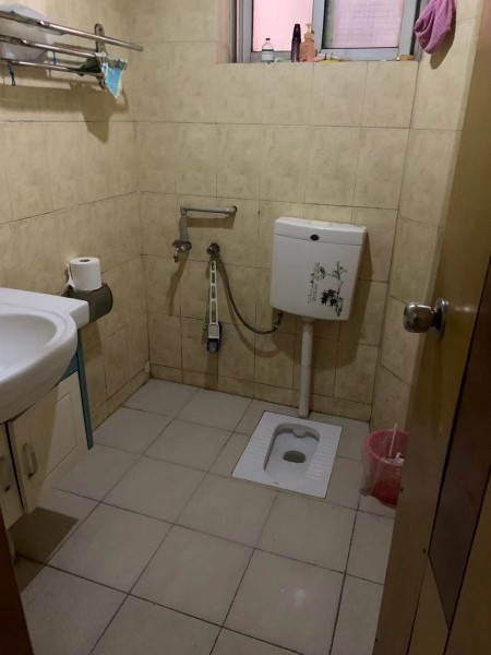 依山住宅小区 随时看房·