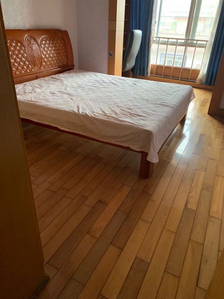 依山住宅小区 随时看房·