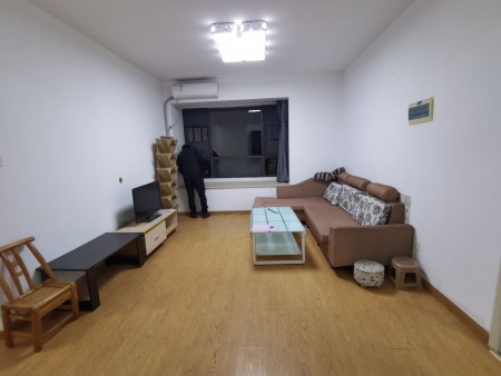 长沙开福区山语城二期 3居室 1800元/月