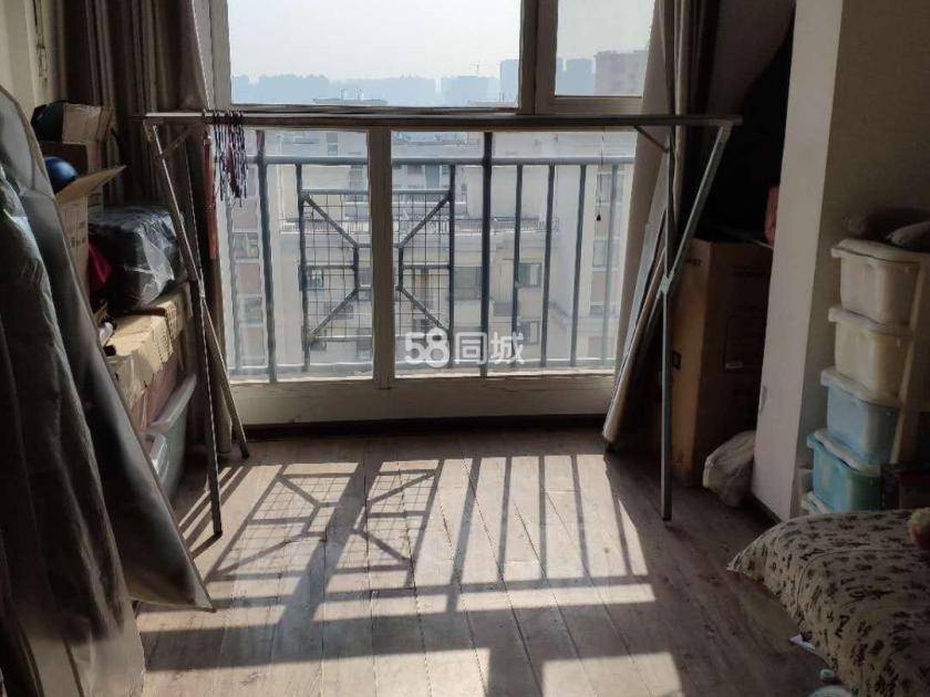 豪邸坊 0居室 1600元/月