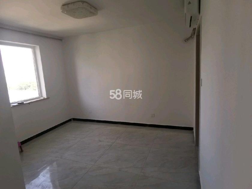 幸福佳苑小区 4居室 1100元/月