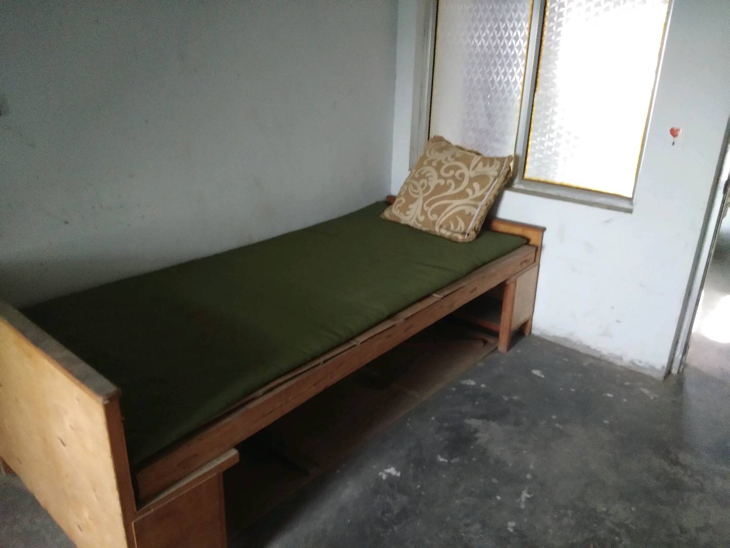 馨苑小区阁楼出租）