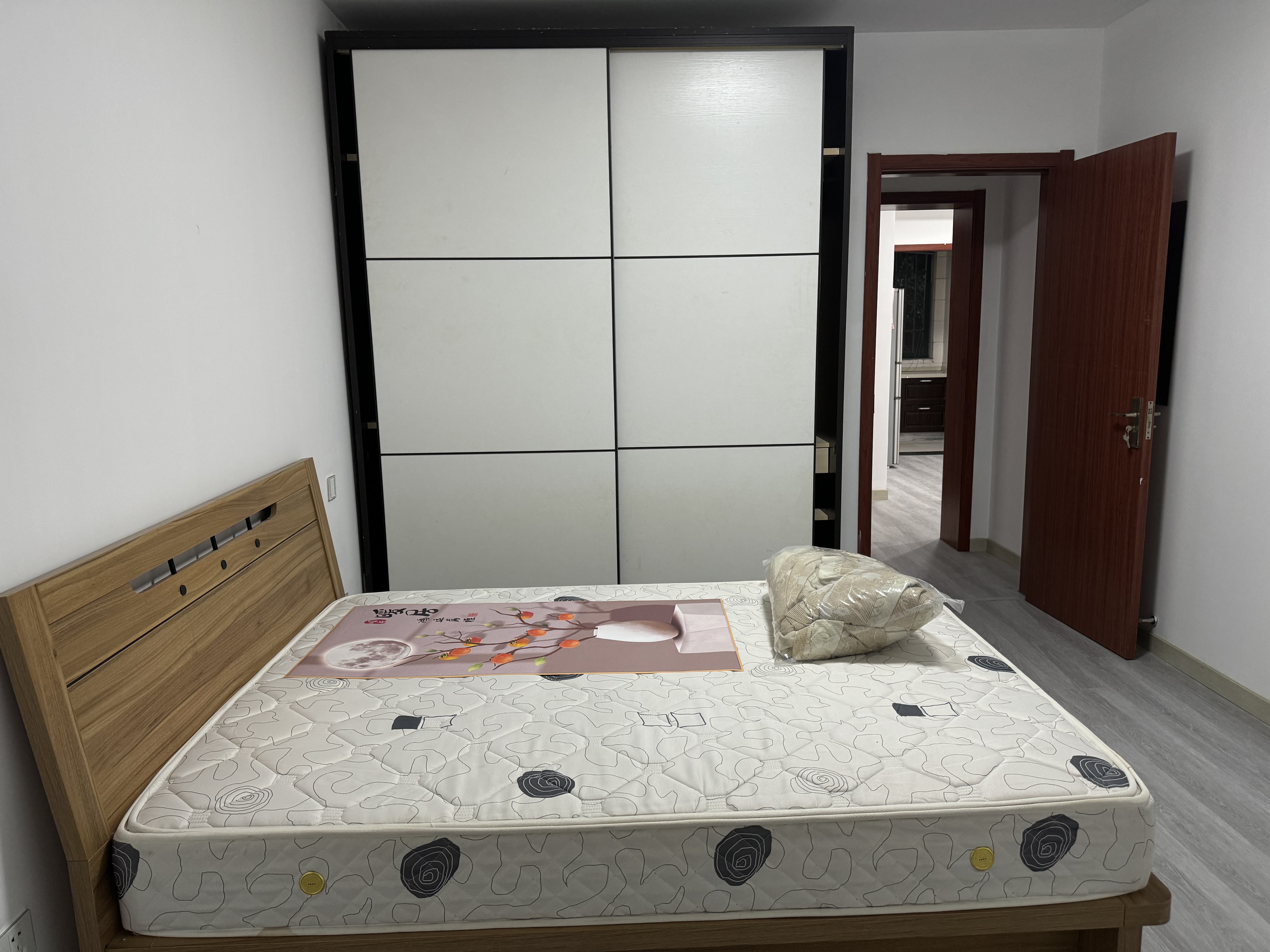蓝天城市花园 随时看房·