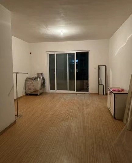 君汇上品 4居室 3100元/月
