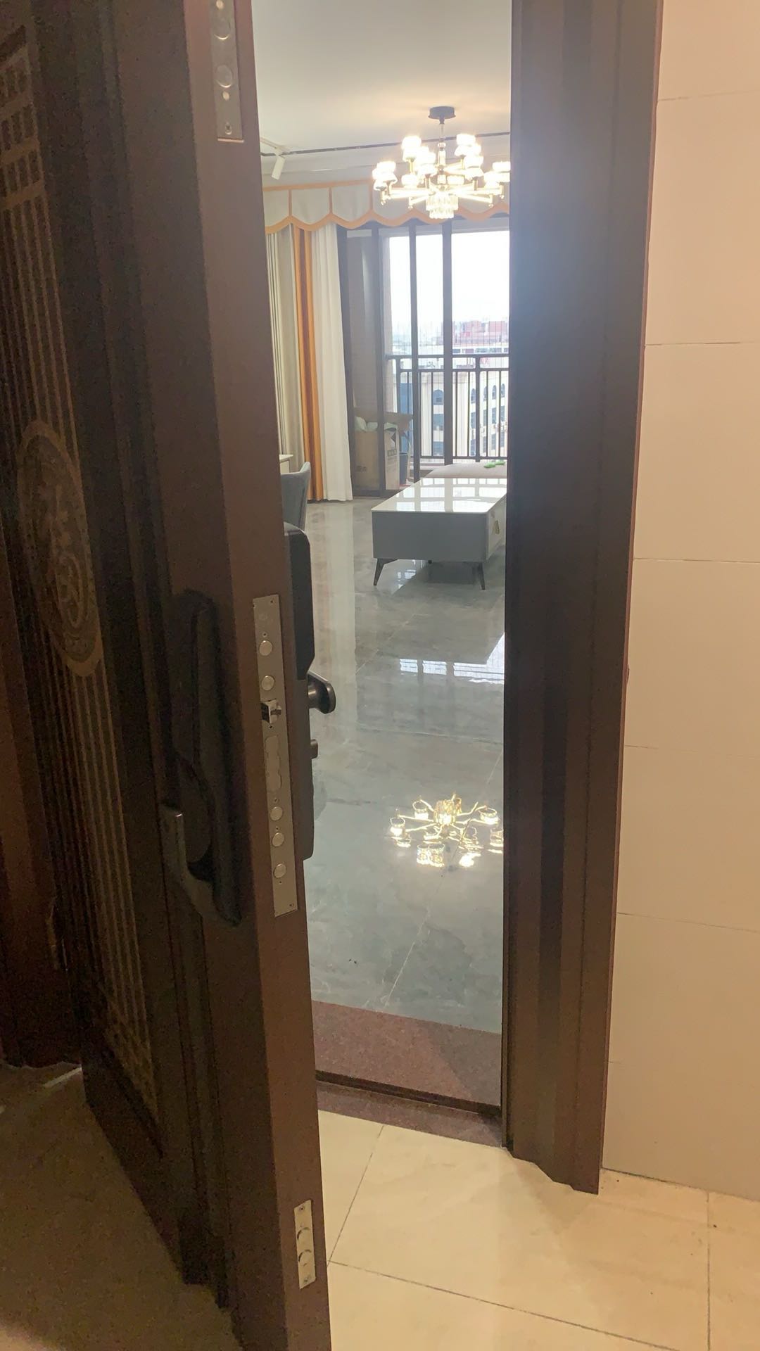 正黄金色云庭 随时看房·