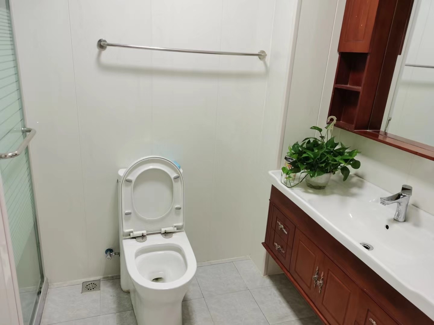金新滟澜湖 随时看房·
