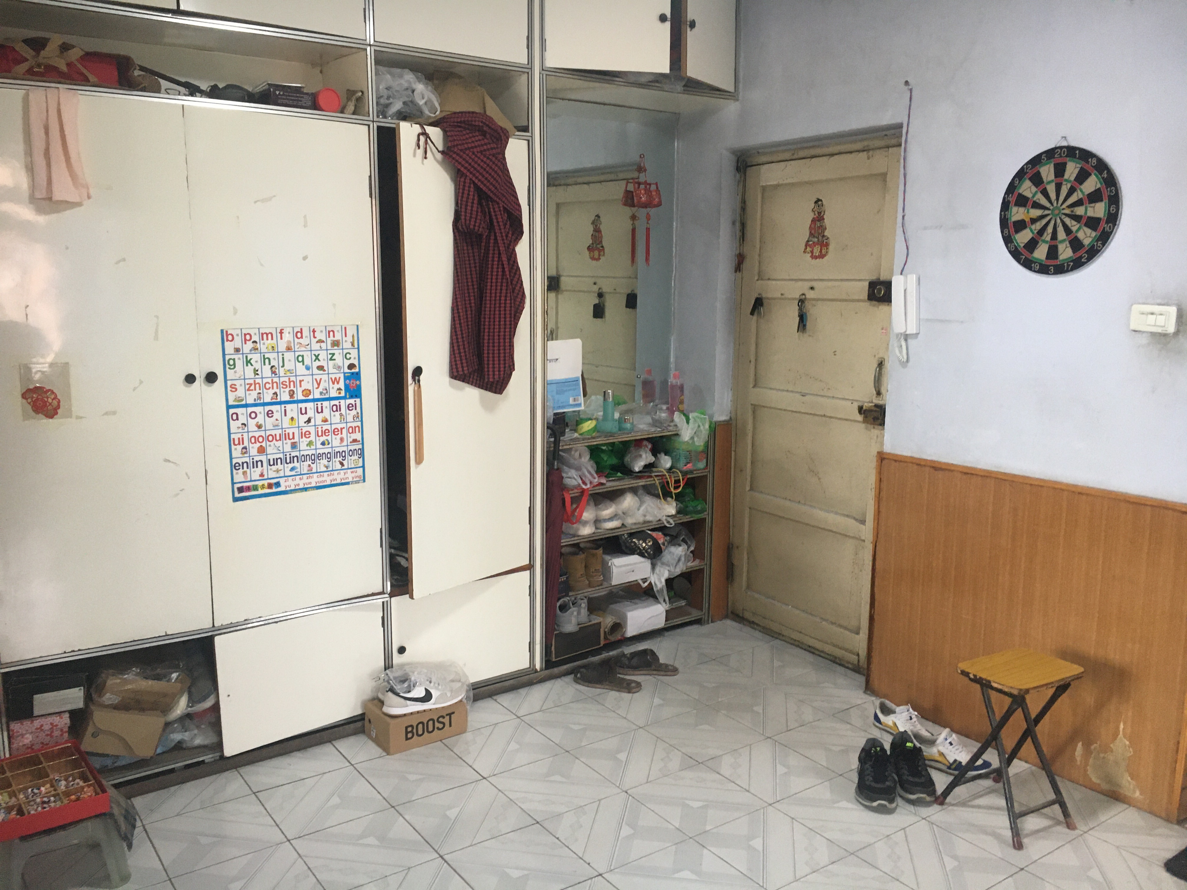 107住宅紧邻人民大街）