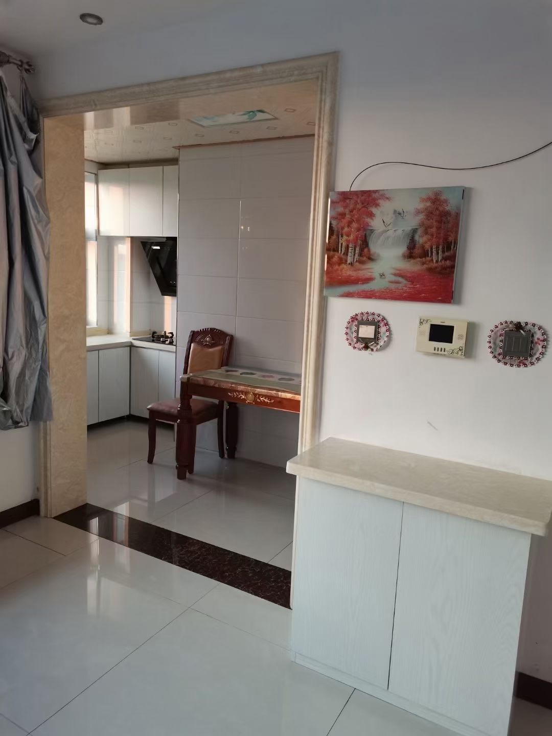 沿河豪庭。 随时看房·