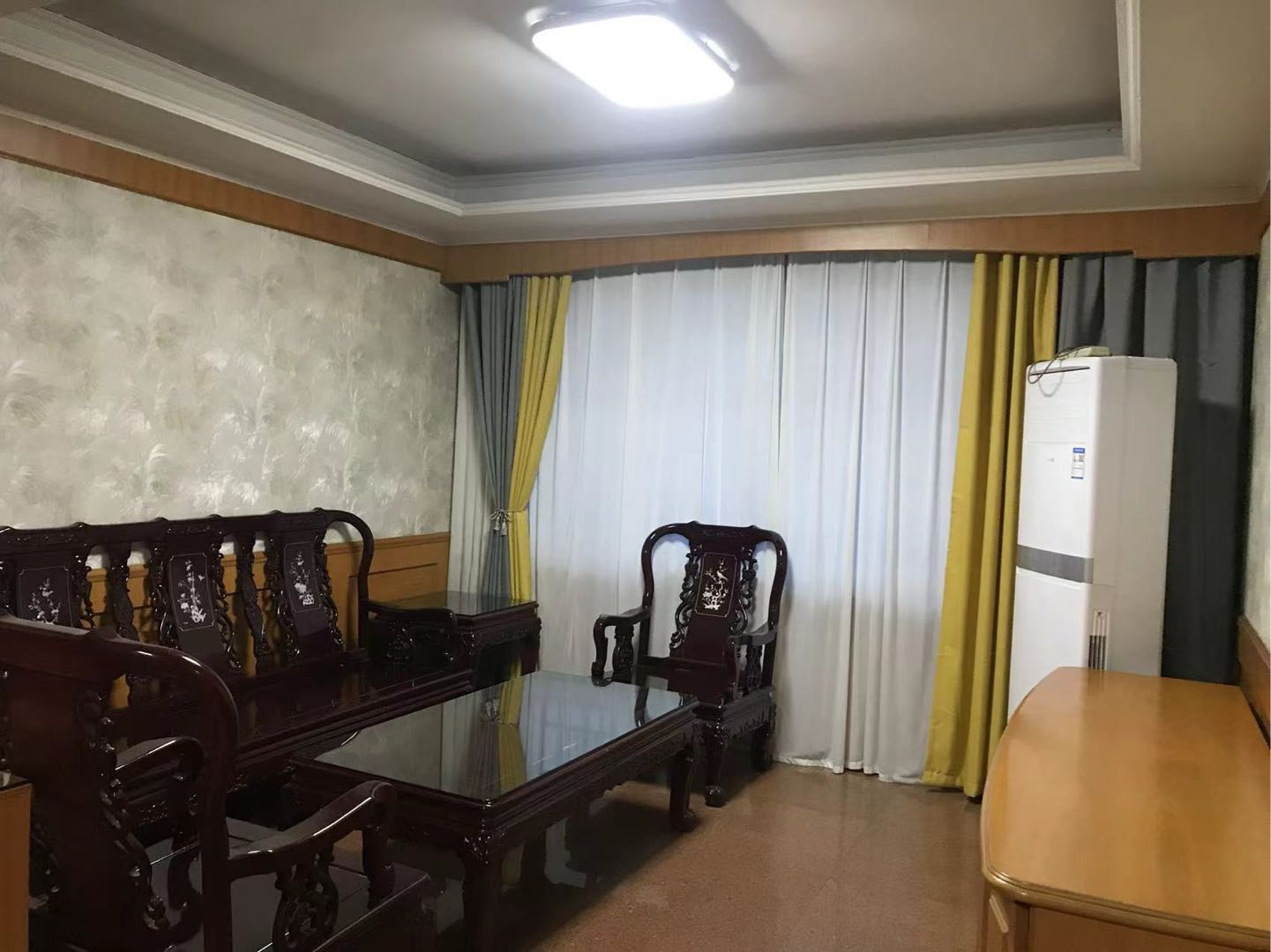 洄澜小区 2居室 2800元/月