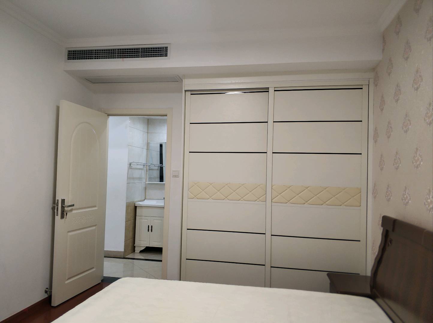 翡丽湾花园北区 3居室 3880元/月