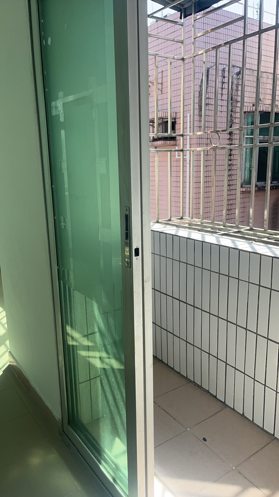 皇岗上围一村 随时看房·