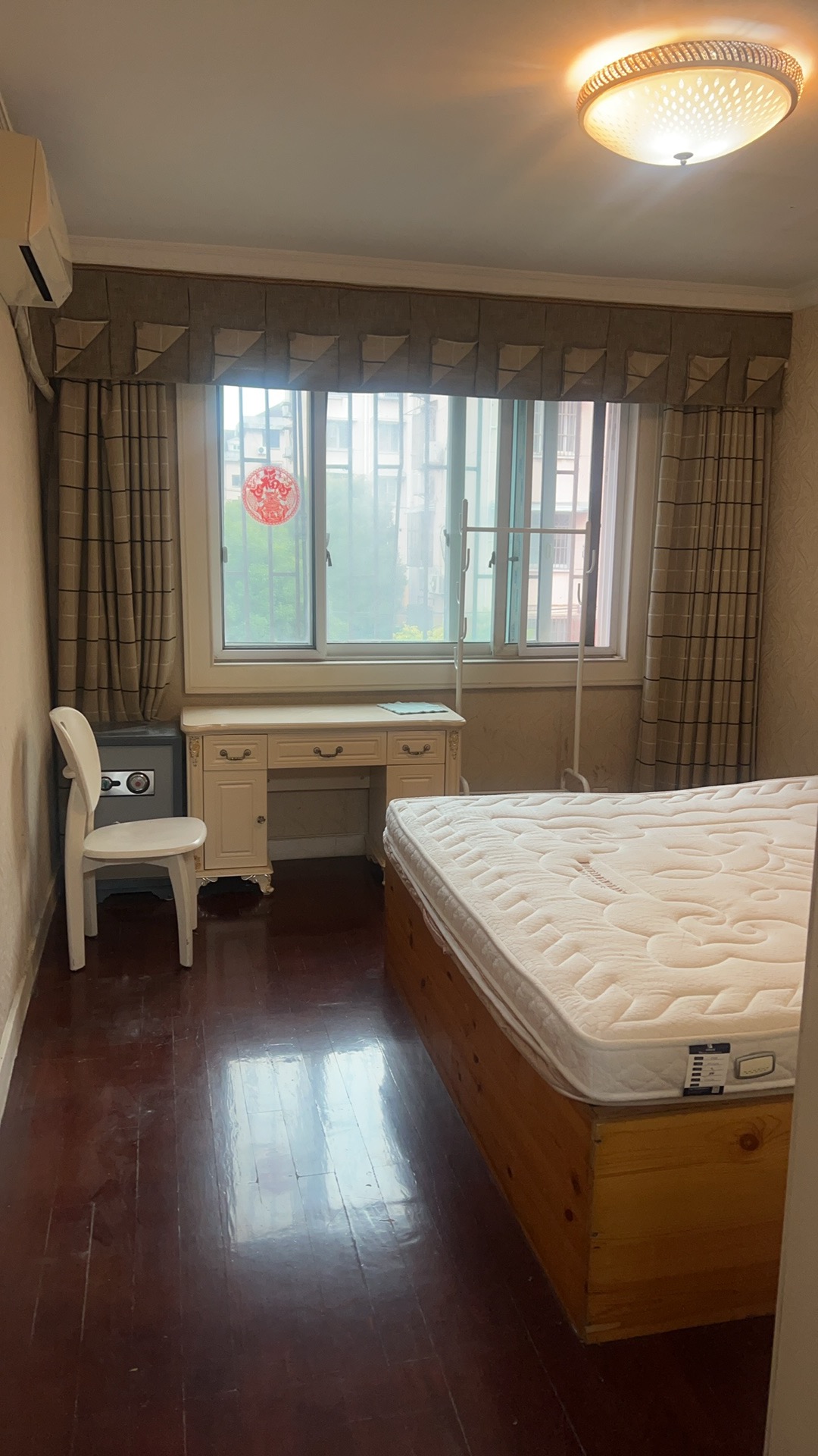 虹莘小区 随时看房·