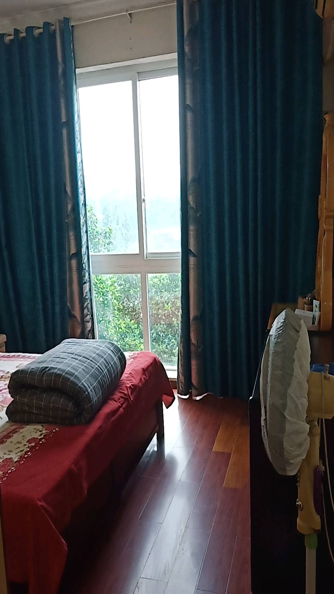 颜龙山水城 随时看房·