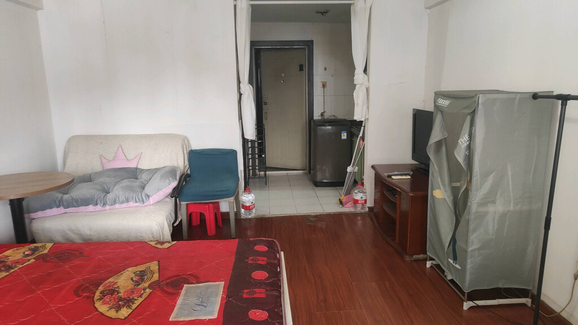 柏林春天 1居室 1450元/月