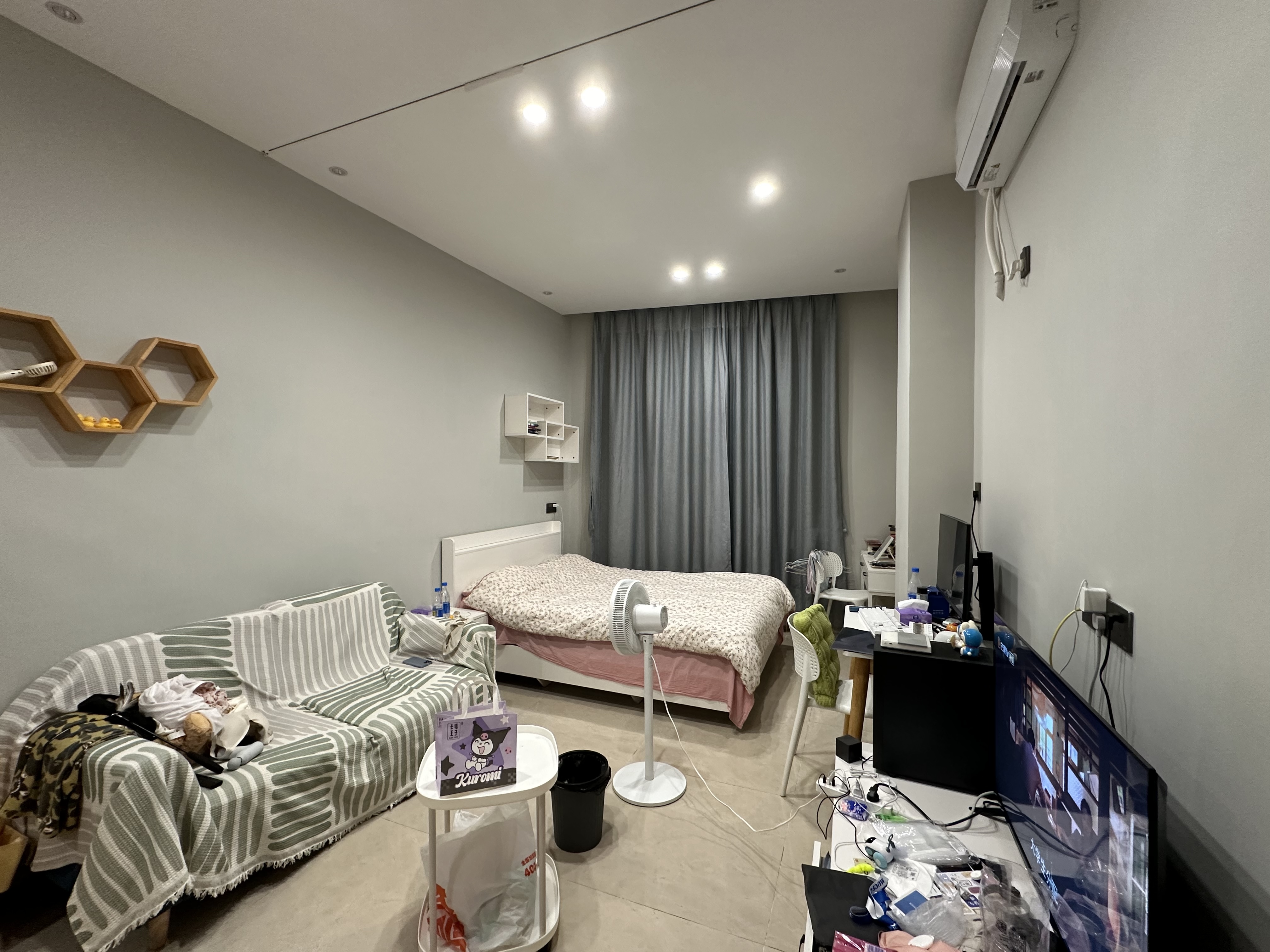 坪洲径贝新村1号楼 1居室 3100元/月