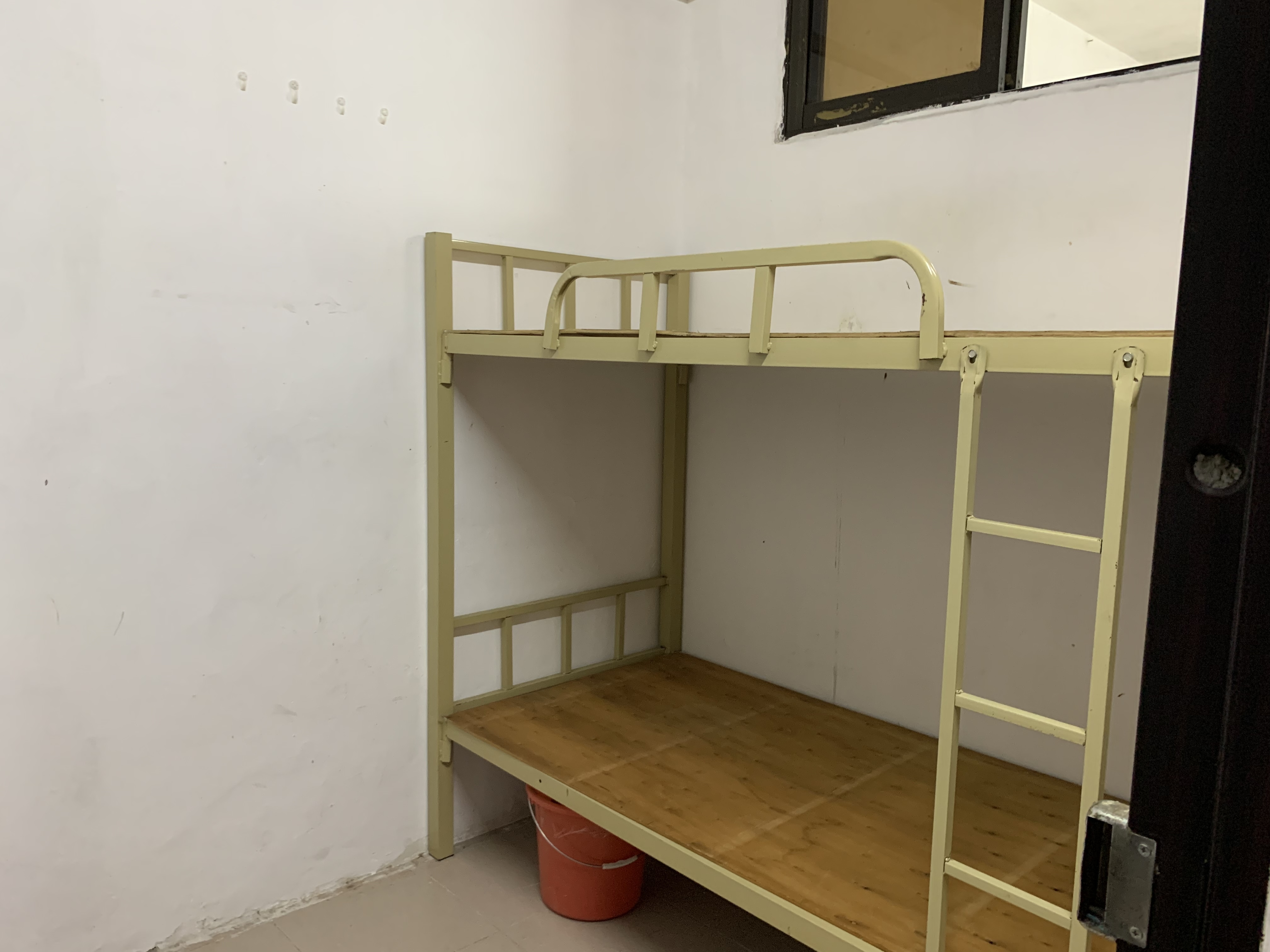 东昌南街（中华广场西门） 2居室 2800元/月
