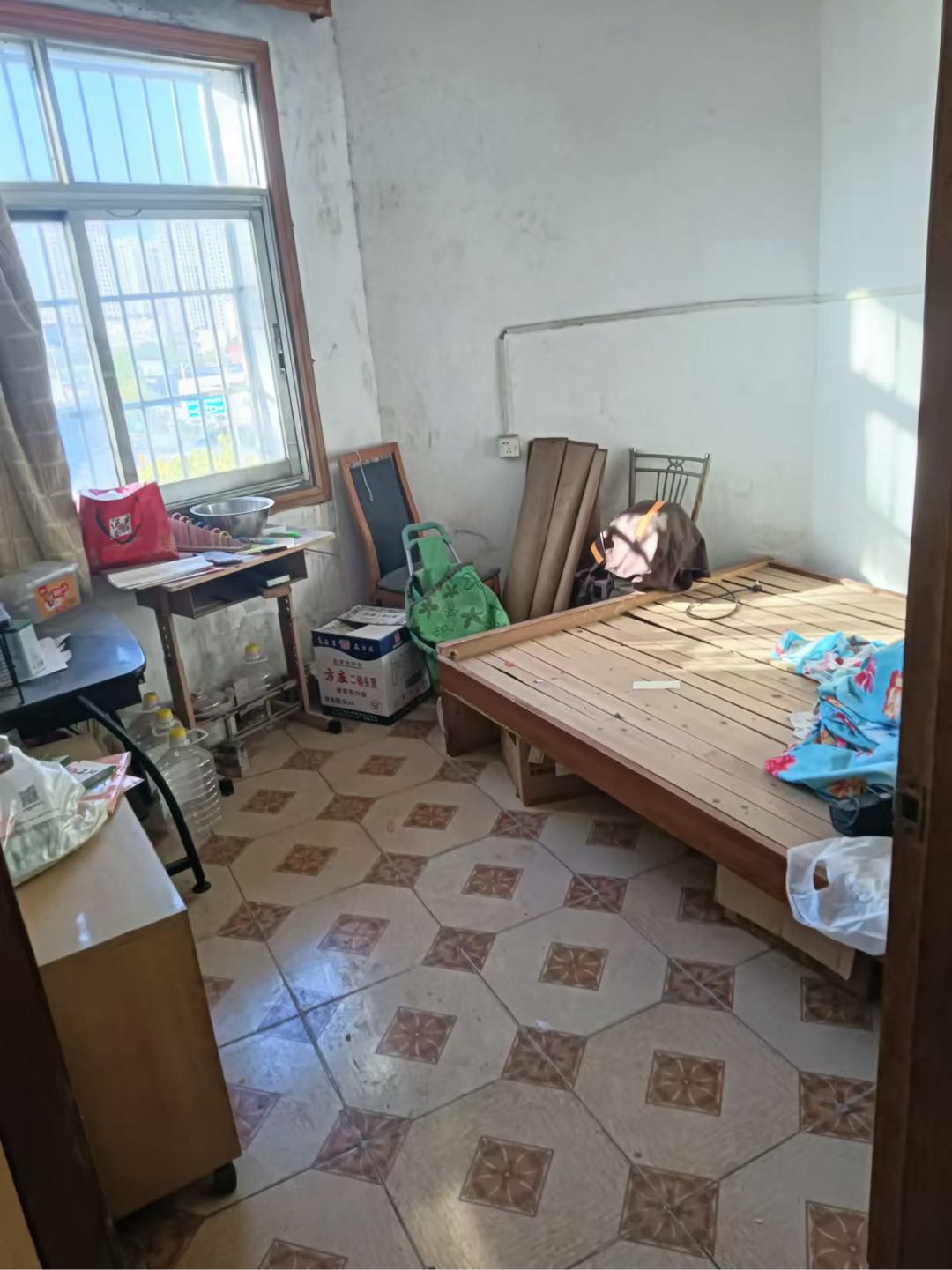 南昌市西湖区凉伞树小区 随时看房·