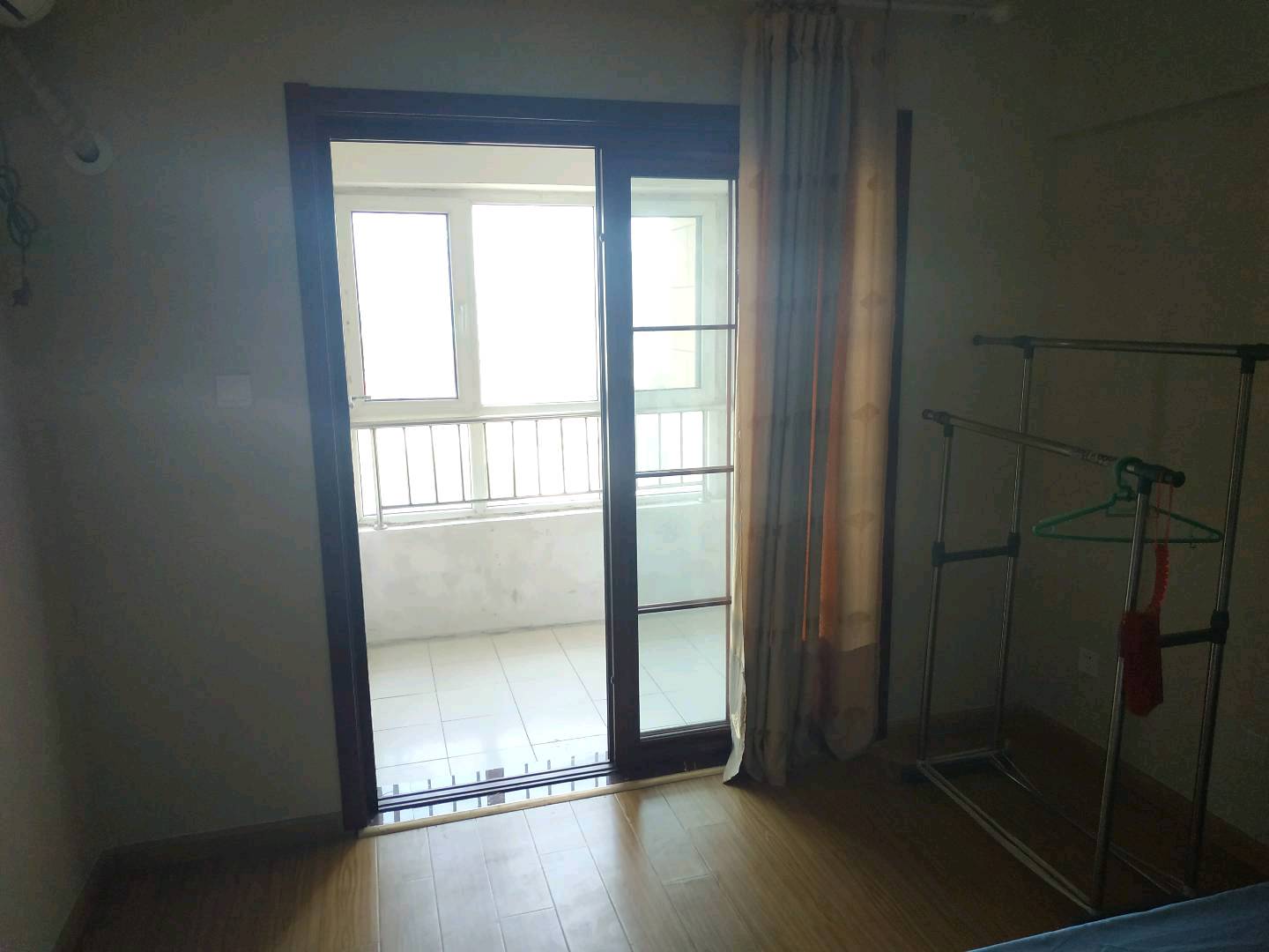 邹庄新村 随时看房·