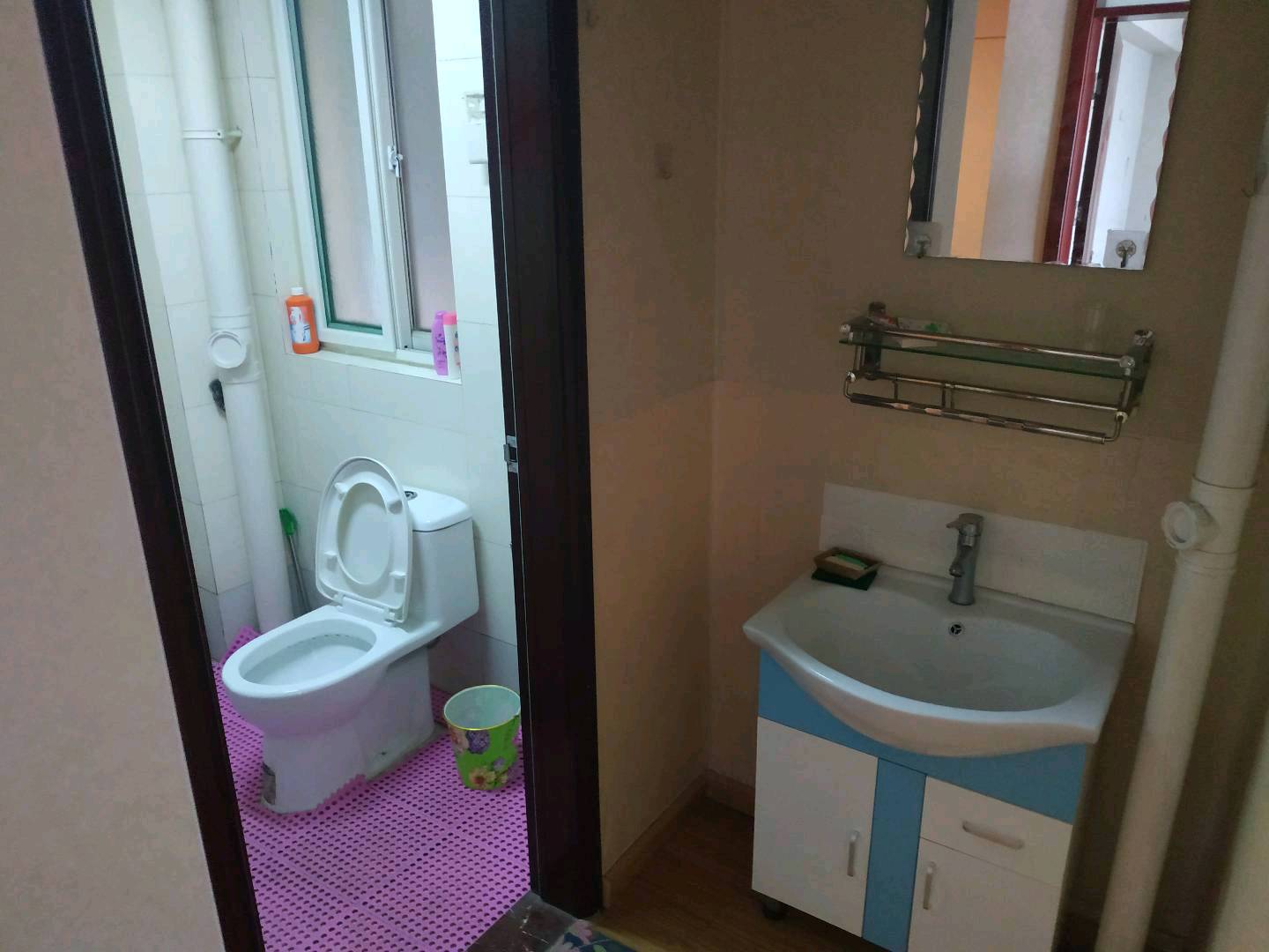 邹庄新村 随时看房·