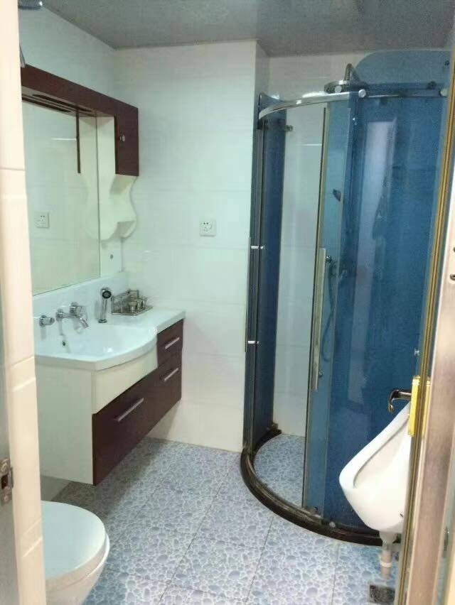 江滨花园 随时看房·